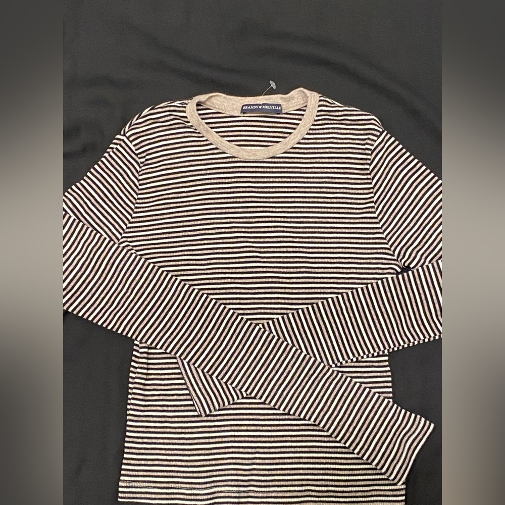 New brandy Melville Santana top